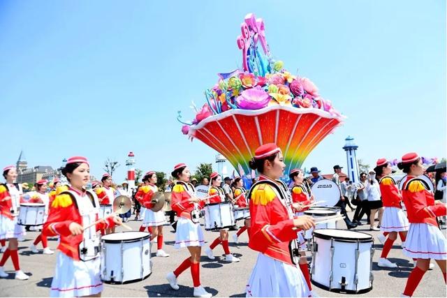 青岛西海岸新区金沙滩啤酒城正式开城！