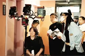 探班郑州微短剧 “跑赢横店”他们都是“追风人”图片