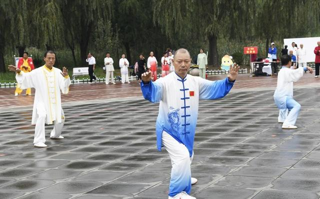 练太极总僵巴巴？学会 “意气换灵”，把虚实玩透就圆活！