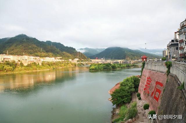 逛老街游后柳水乡、鬼谷岭，在石泉休闲度假好安逸