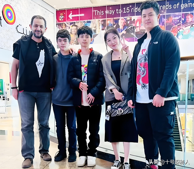 02年，上海姑娘嫁巴勒斯坦难民，连生5个混血儿子，现在怎样了？