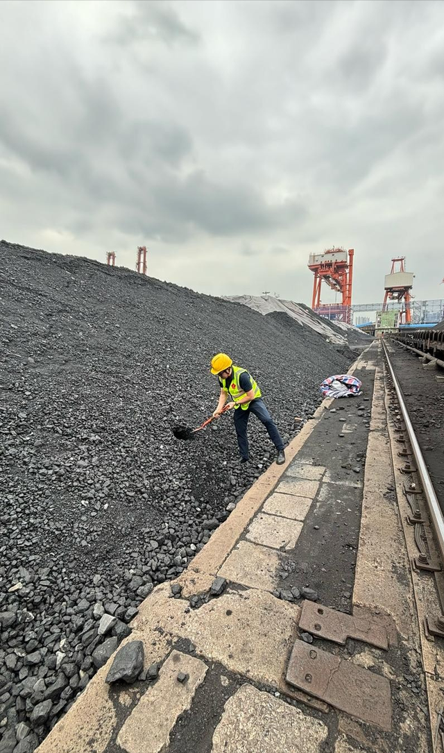 秦皇岛港转型成功，运煤地变打卡点，成为热门旅游胜地