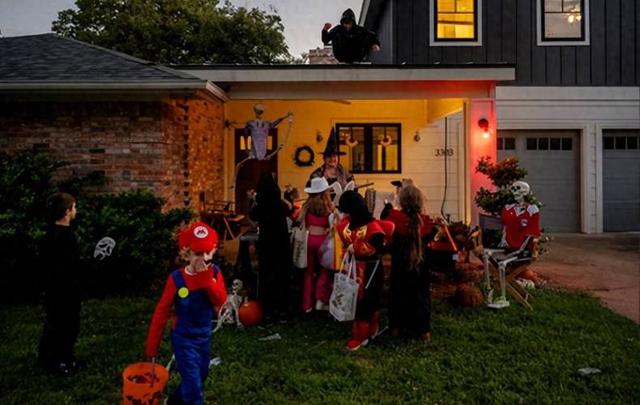 FBI立大功！挫败万圣节恐袭阴谋，难怪特朗普着急回国过万圣节