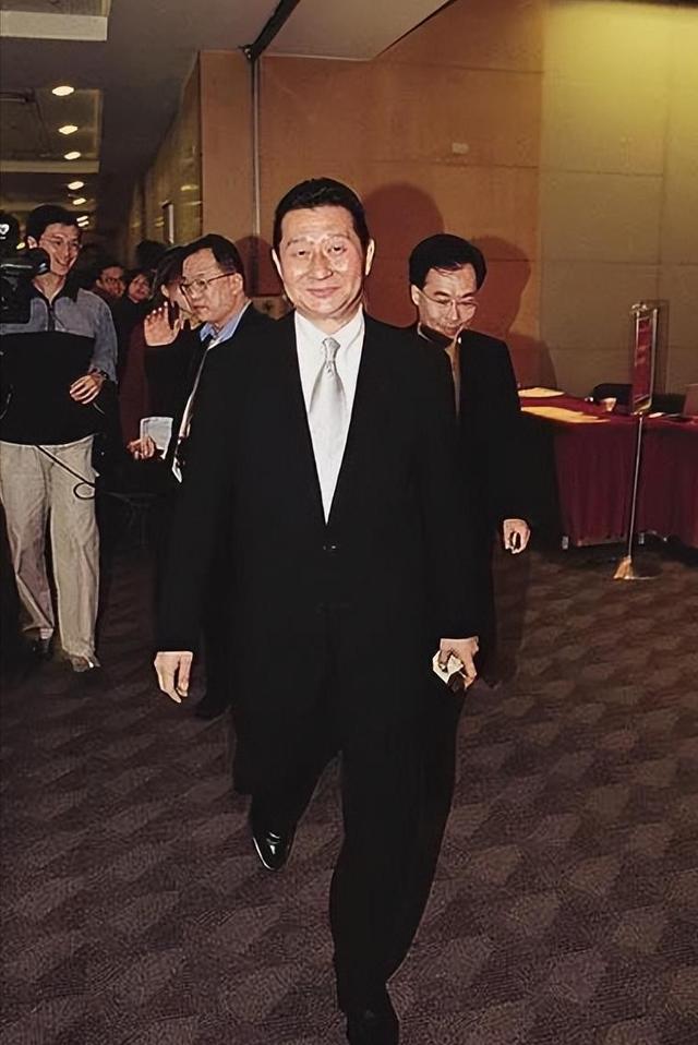 包养情人无数	，娶初中同学女儿为妻，玩老婆闺蜜，孙道存有多放荡