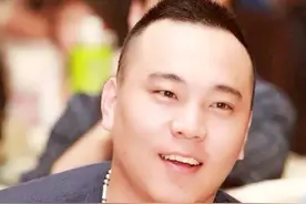 田娃如此有才，却一直不愠不火，原因不好直说图片