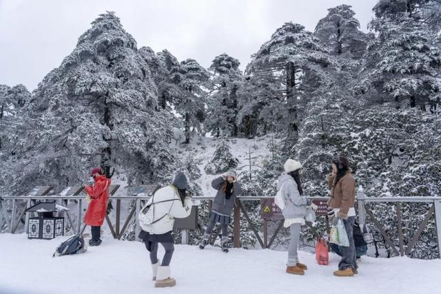 大理凭啥“夺魁”？上苍山看看呗！