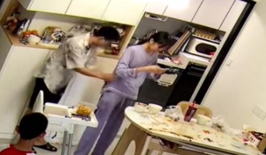 鸡蛋男"社会性死亡"，妻子怒回娘家，官方出手，更丢人的还在后面