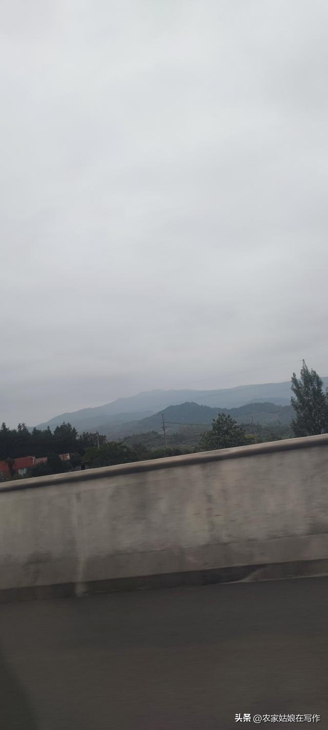 回河南老家日记（1）高速路上的见闻