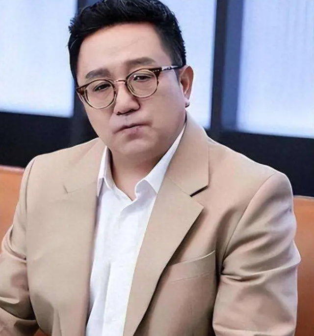 演员句号：再婚娶丫蛋为妻	，尽心孝顺岳父岳母，活成了贤夫孝子