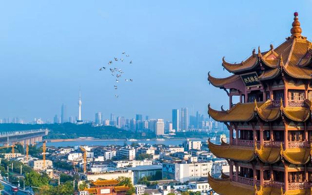 武汉文旅集团“超级文旅日”｜“七夕”版黄鹤楼上线
