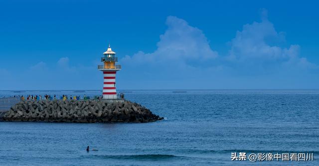 海南陵水：自由灯塔引客来
