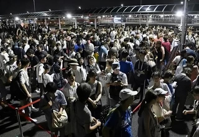 大量日本游客涌入上海，打着旅游幌子不去游玩不吃美食，为啥来？