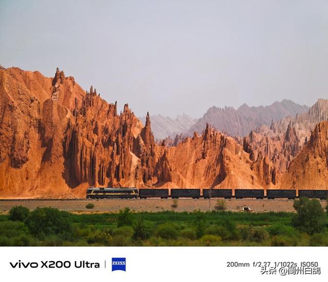 带 1.5W 和一部 vivo X200 Ultra 去新疆感受人生是旷野