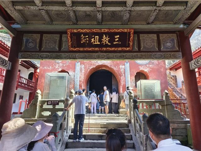 【视界】夏日炎炎，武当山景区热度不减！