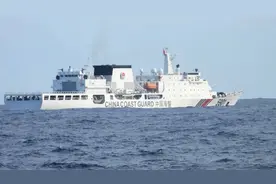 中国海警5901号进入黄岩岛,万吨大舰表明捍卫主权决心,菲方要习惯图片