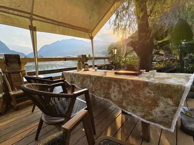 看！我就说汶川的冬天超好玩吧