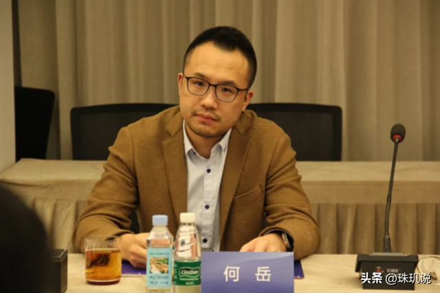 猝不及防！新疆富豪夫妇套现7亿，没等钱到账，老板娘先被带走了