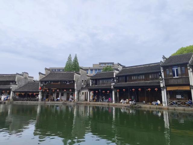 湖州古镇很世俗，也很江南