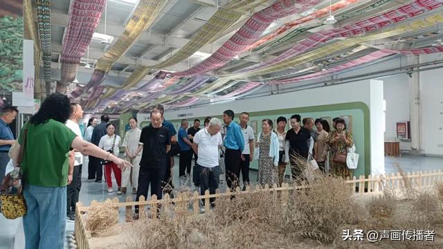 巴州人工智能AI培训热闹开讲 老年代表共学智能技能