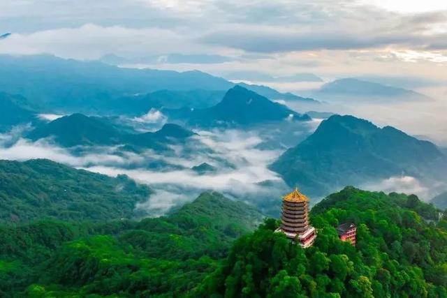 “携手天府，从蓉出发，世界同游” 成都国际航空枢纽融合文商旅体新生态