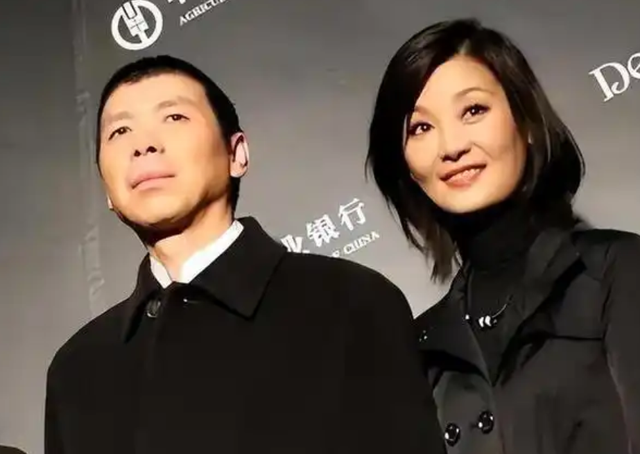 徐帆不再隐忍，高调回应和冯小刚离婚传闻，16字回应字字扎心