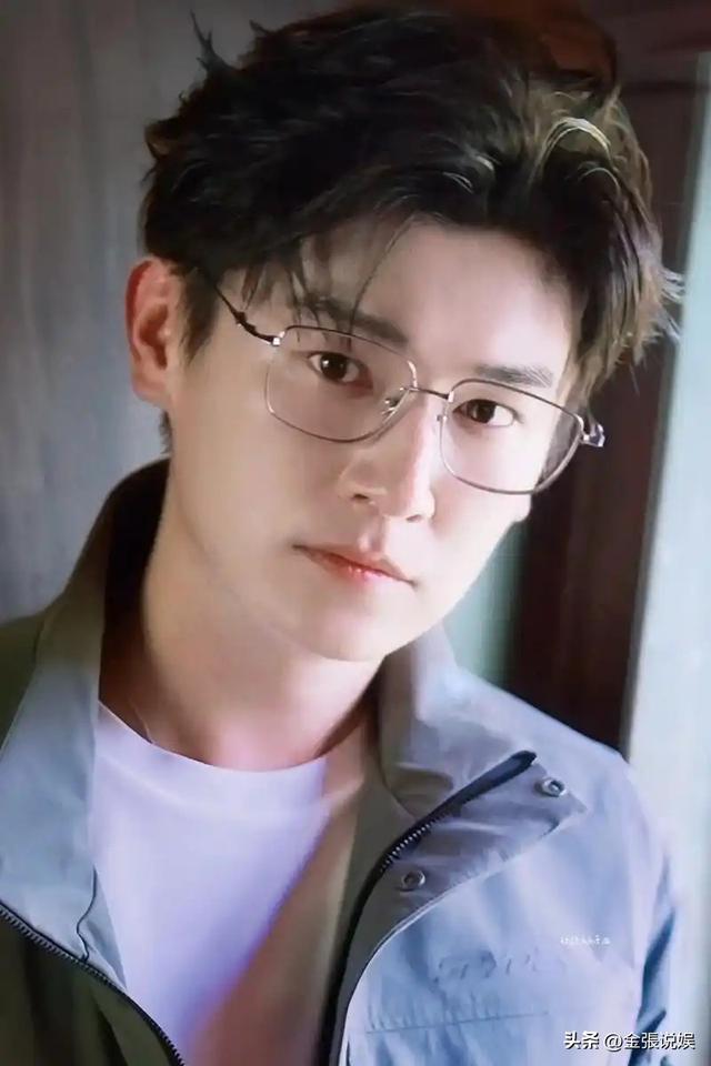 炸裂！陈若琳被曝和杨旭文已订婚！多个同框照被扒，杨旭文秒回应