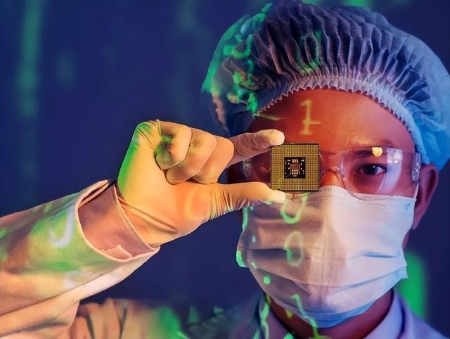 中国芯片取得重大技术突破，绕开EUV光刻机，ASML彻底傻眼了