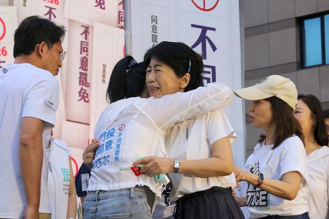 国民党民代抢打“救柯牌”