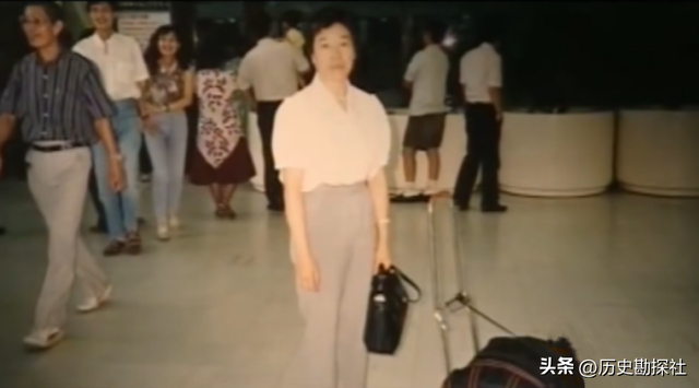 戴笠孙女戴眉曼有多美？长相甜美打扮时髦，与母分别四十年才重逢
