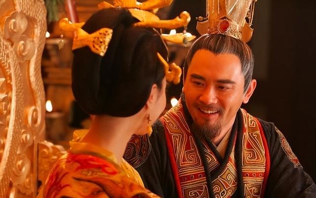 杨玉环第一次侍寝创下纪录，令李隆基彻底沦陷，情愿被“剃头”