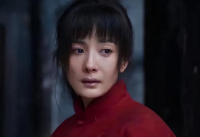 看完《红高粱》，再看《生万物》，我想说：没有对比就没有伤害