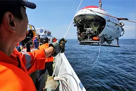 贝加尔湖底1600吨黄金，为何无人去打捞？专家：根本不能捞图片