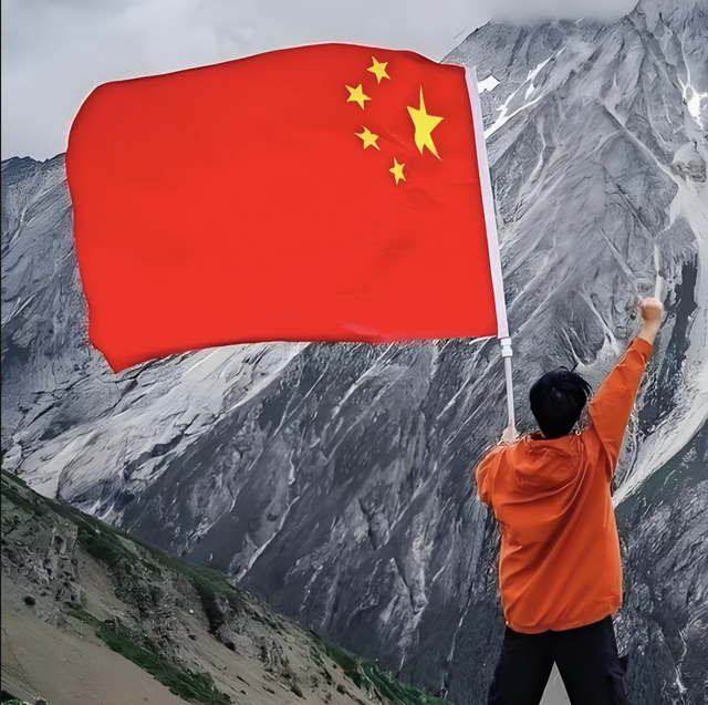 神仙居巨幅国旗亮相，山河为证，国庆超震撼打卡地！