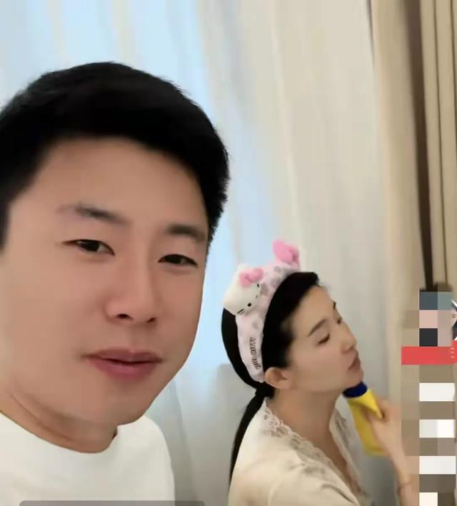 球球生孩子后：婆婆月嫂带娃 不母乳 身材恢复打扮漂亮 网友：太羡慕