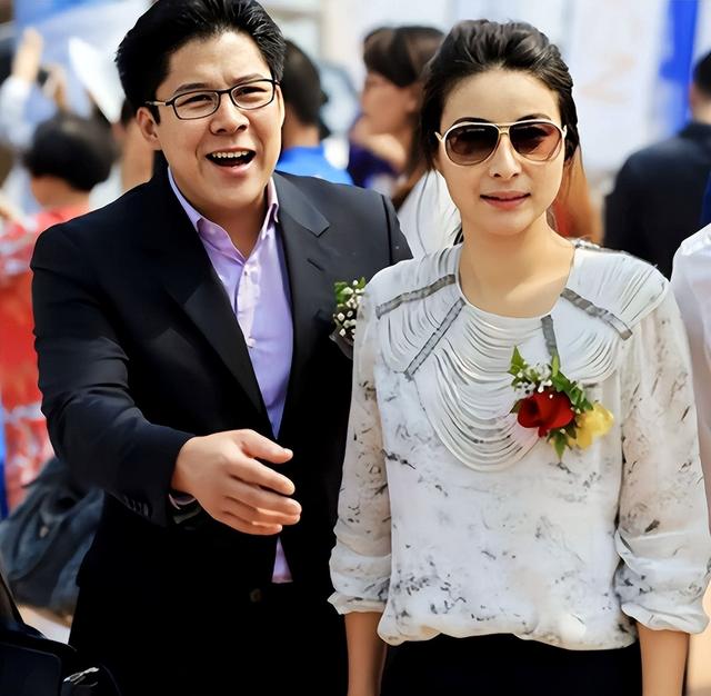 郭晶晶代言出事没一周	，令人担心的事发生，霍启刚的做法让人意外