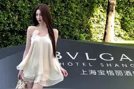 买了八套好看的裙子服饰，你们喜欢穿着哪一套呢图片