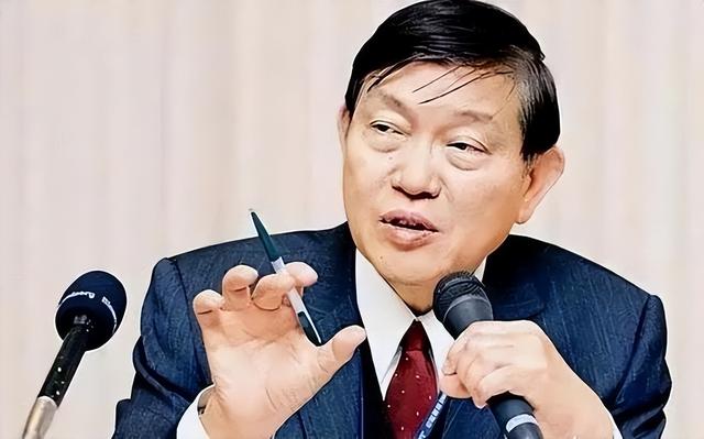 仅差1美元，他误成芯片霸主，同门师弟却弃美回国，誓死突围！