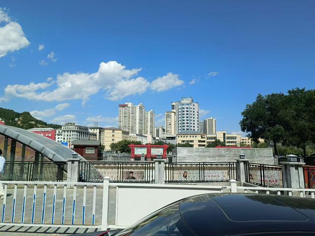从延安老城到王家坪旧址