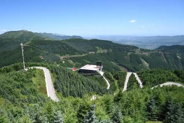 云里雾里.六盘山.胜利之山