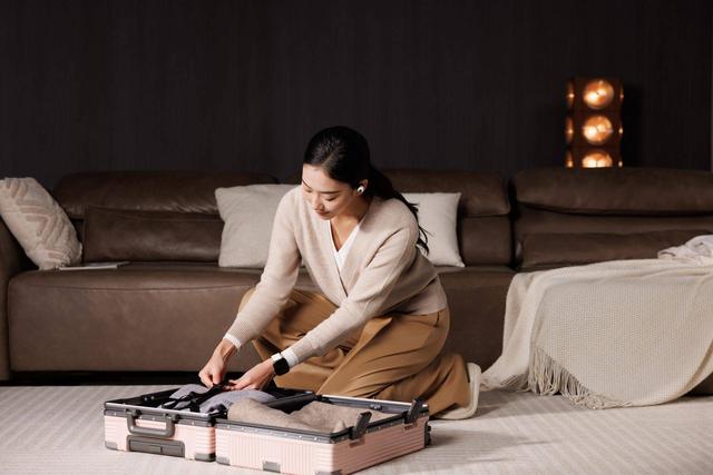 耳机长"眼睛"了？AI再出黑科技，脱离手机独立工作，网友却吵翻了