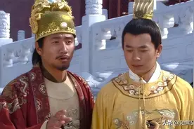 太子落水侍卫奋力救起，朱元璋：穿着整齐的升官，脱掉衣服的杀了图片
