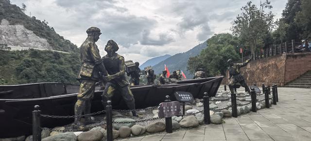 翼王悲剧地，红军胜利场，72年两场突围战结果迥异，让人泪目敬重