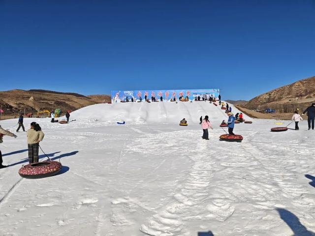 冰雪为媒，欢乐相聚——临潭古战冰雪世界正式运营