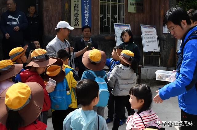 霸榜热搜第一的 “生死鳌太线”，藏着个被全网遗忘的人