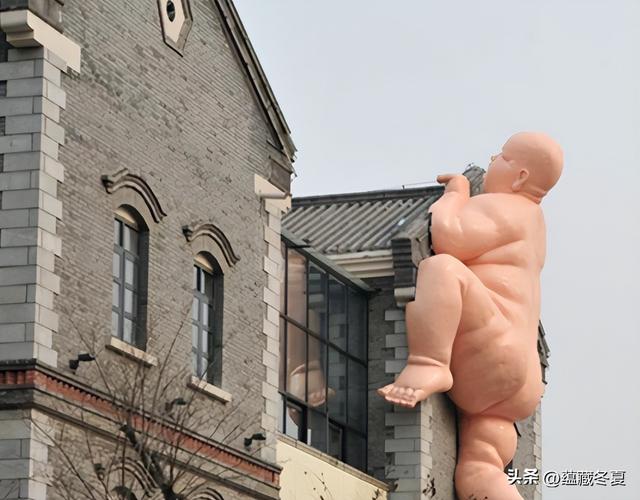 中国五大奇葩建筑：巨型“佛跳墙”一天就被拆除，柳州大夜壶上榜