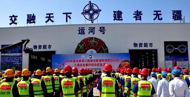 外国专家：中国又开始“反人类操作”，耗资125亿把高速搬到地下