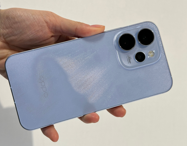 新机盘点：8000mAh中端高性能手机；6.78英寸直屏新机