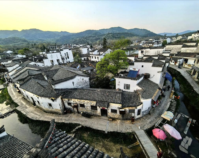 五月，推荐几个全国最适合出游的地方，收藏这一份就够了！