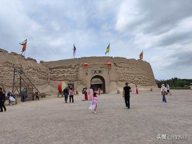 镇北堡西部影城，现场重温大话西游中的经典场景