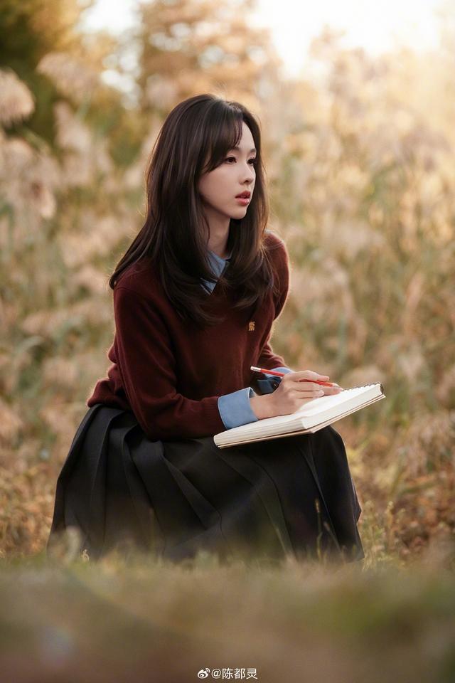 陈都灵秋日芦苇随拍，执笔绘就眼中秋意